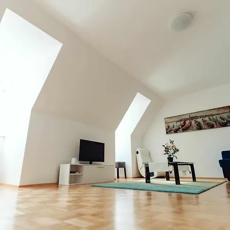 Lilians Cosy Jako 3b Graz